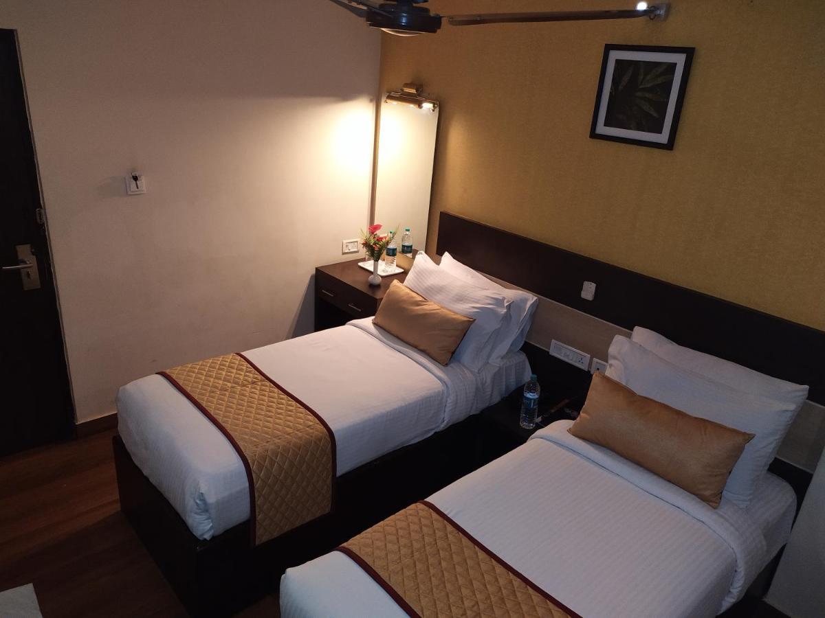 Hotel Ashok Residency Chennai Bagian luar foto